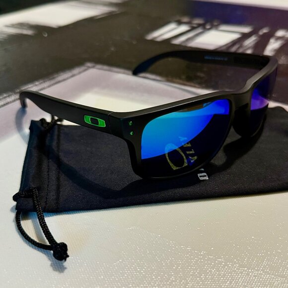 OO9102 Oakley Holbrook Jade Iridium Prizm Polarized Sunglasses - Picture 2 of 11